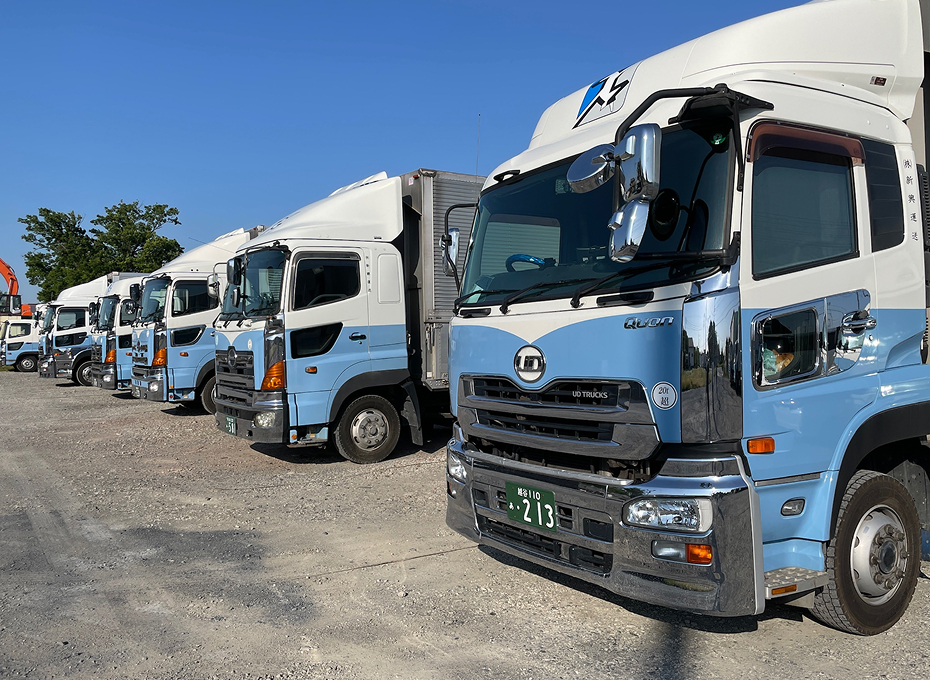 株式会社新興運送のトラック
