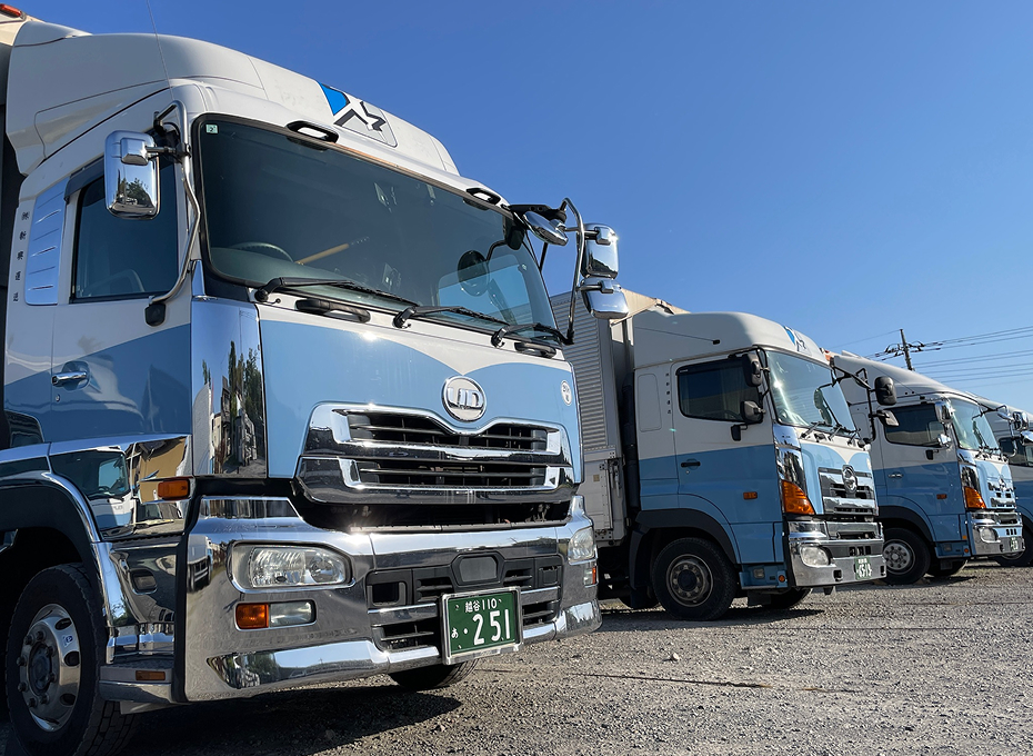 株式会社新興運送のトラック